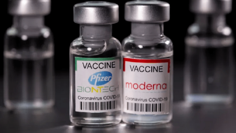 Covid-19 și vaccinurile Big Pharma. Pfizer/BioNTtech și Moderna au umflat prețurile în plină pandemie