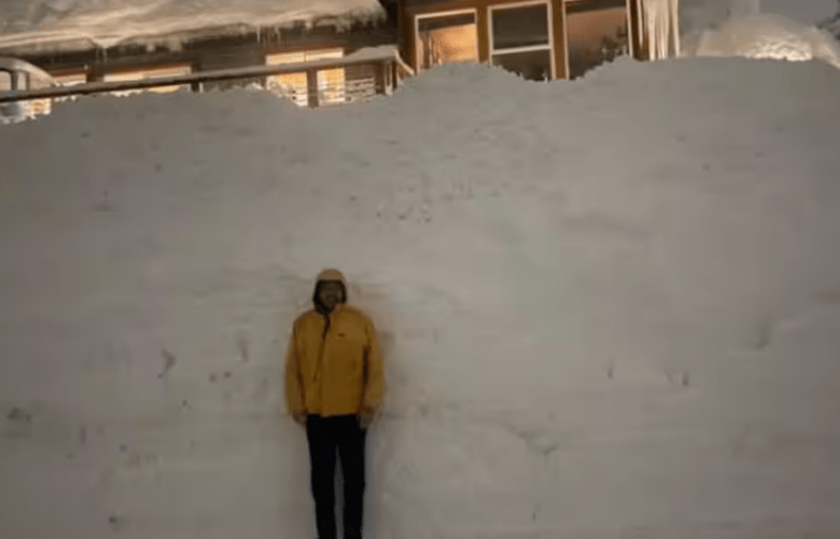 Au deja zăpadă de 4,5 metri înălțime. Și va crește cu un metru zilele următoare – FOTO&VIDEO