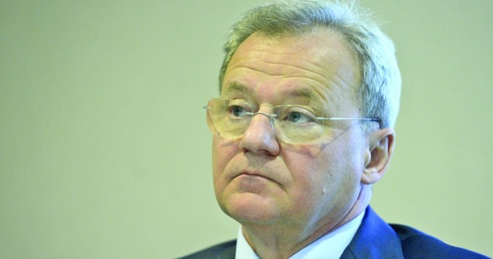 Președintele CMR amenință degeaba. Medicii care condamnă vaccinul Covid nu pot fi sancționați