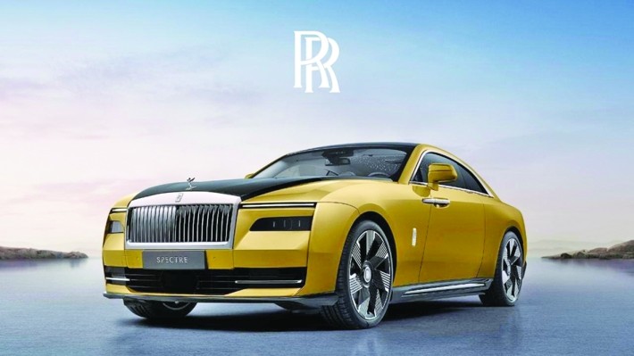 Rolls-Royce, pariu electric pe șosea și în aer