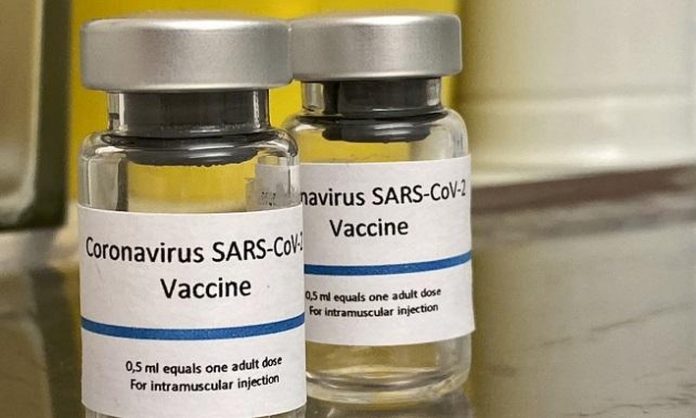 Europäische Behörde fordert Maßnahmen, damit die Menschen sich gegen Covid impfen lassen