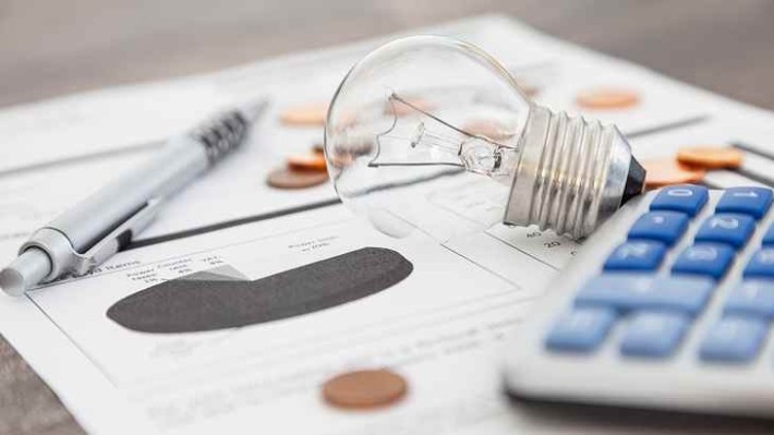 Suceala europeană: oamenii nu își pot plăti facturile, dar industriașii critică subvențiile pentru energie