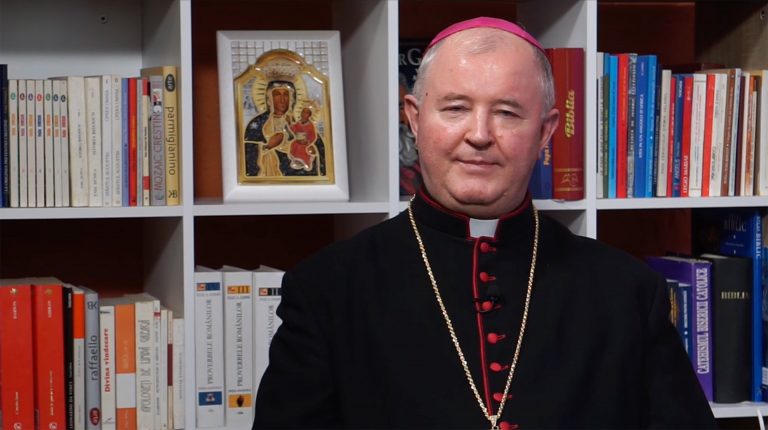 Arhiepiscopul romano-catolic de București: Europa de Vest a întors spatele creștinismului/Liderii UE au adoptat o ideologie de umanism ateu