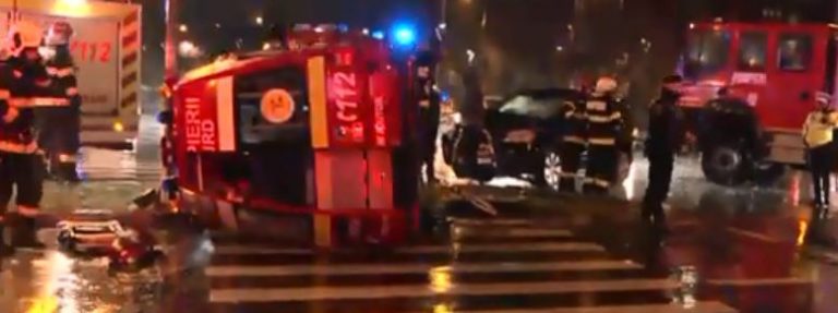 Accident lângă Palatul Cotroceni. Ambulanță SMURD lovită de un șofer începător