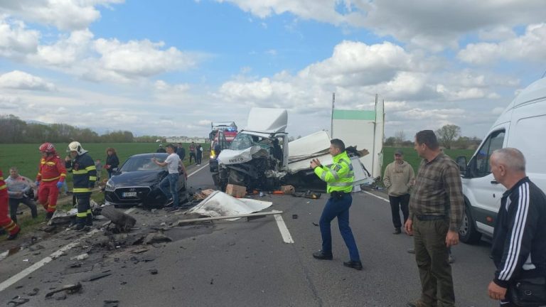 Accident grav pe DN1, în Brașov. Șase răniți, una dintre victime fiind încarcerată