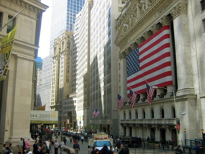 Povestea unui eșec. Bursele europene nu au reușit să detroneze Wall Street
