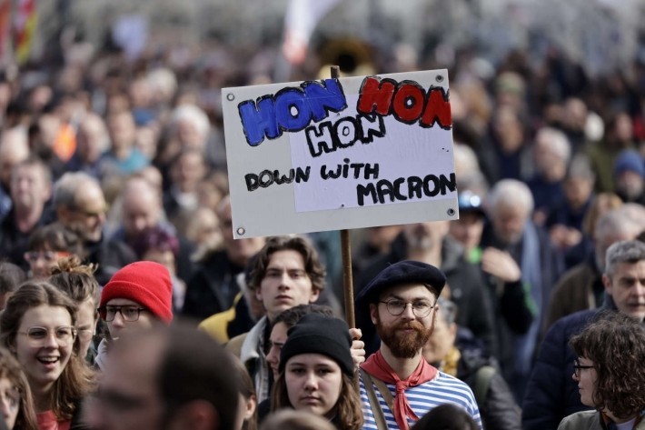 UE, un proiect construit pe minciuni și promisiuni false. A salvat Brexit-ul Marea Britanie de soarta Franței?