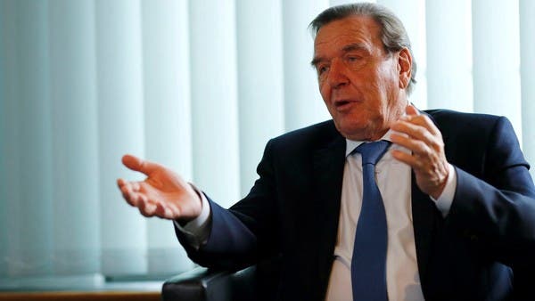 Indignare după un eveniment cu șampanie și caviar. Fostul cancelar Schroder, criticat după ce a mers la o recepție la Ambasada rusă: „Și-a pierdut simţul mirosului”