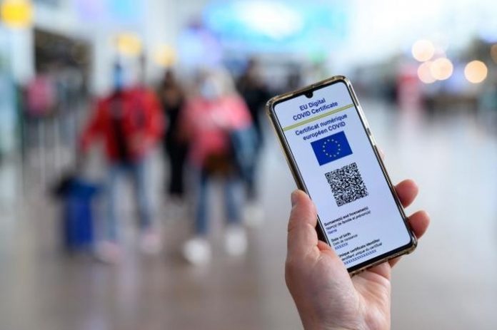 Der Rat der Europäischen Union fordert die Ausweitung der Verwendung des digitalen Covid-Zertifikats, mit der Begründung, dass der Rechnungshof dies wünscht