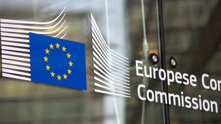 Comisar european, cea mai bună meserie. Șefii UE,  cazare gratuită de la guverne străine