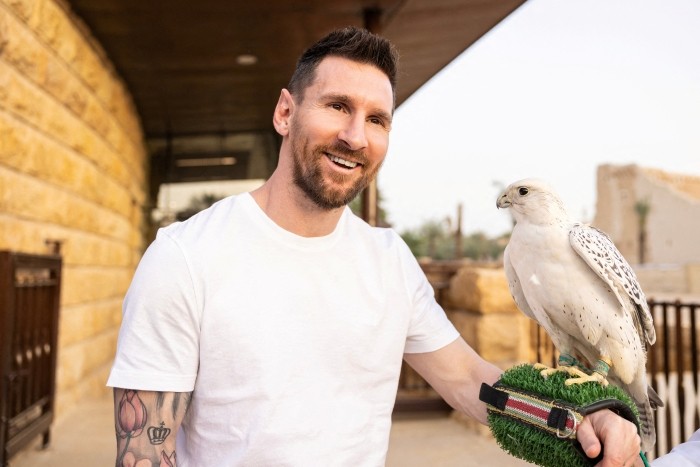 Messi și Ronaldo conduc transformarea de miliarde de dolari a Arabiei Saudite