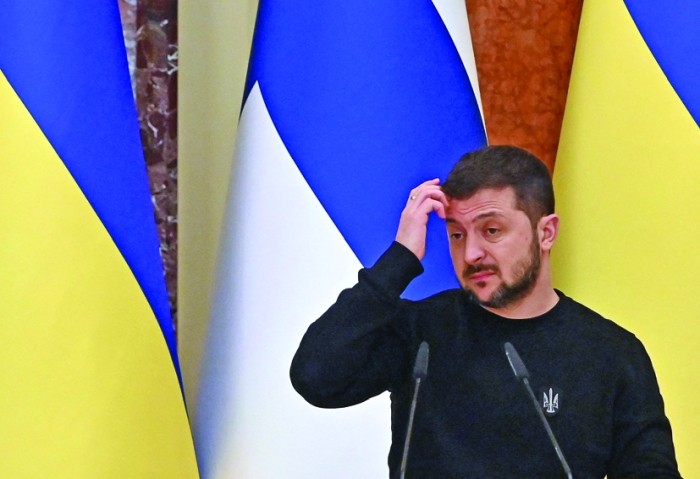 Zelenski, pe când o contraofensivă anticorupție?