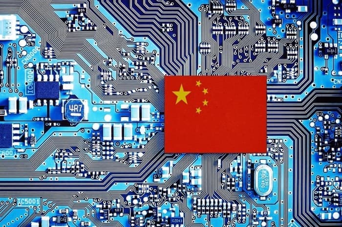 Nu subestimați China! Dezvoltă propriile cipuri avansate în ciuda restricțiilor americane