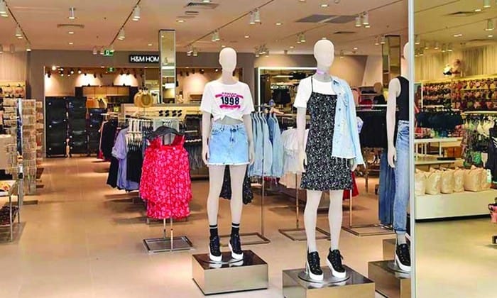 Fast-fashion. Cine câștigă o afacere de peste 22 de miliarde de dolari?