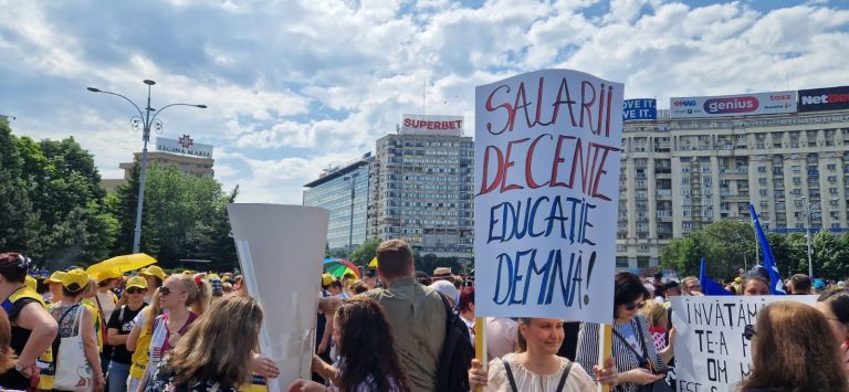 ULTIMA ORĂ: Sindicaliștii din Educație nu renunță la proteste! / Peste 20.000 de profesori ies în stradă vineri, 9 iunie