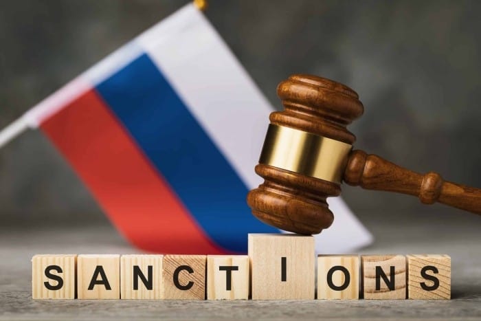 “Vinovate” de comerțul cu Rusia. Occidentul se dă mare cu țări mici