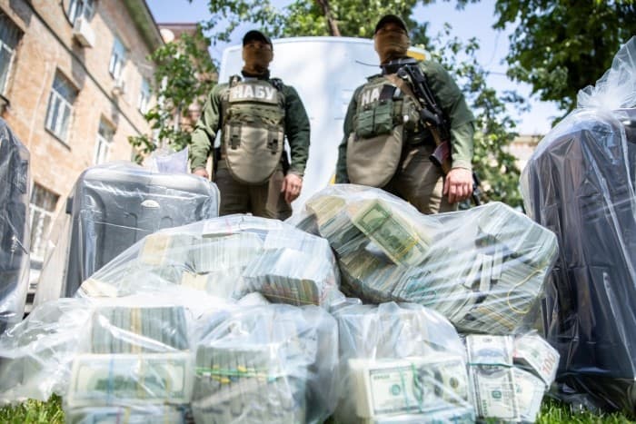 Occidentul îl cheamă la raport pe  Zelenski: măsuri anticorupție înainte ca miliardele de ajutor să înceapă să curgă