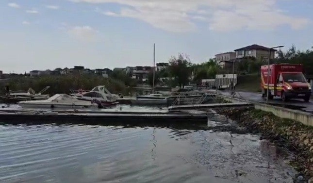 Copii cu vârste 9-14 ani, surprinşi de furtună pe lacul Siutghiol. SMURD, în alertă! Şase micuţi au primit îngrijiri medicale (VIDEO)
