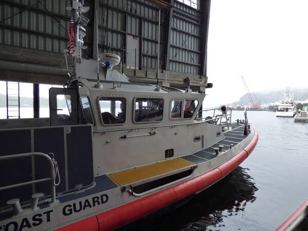 Americanii au trimis 4 distrugătoare să întâmpine 11 nave rusești și chineze în largul coastei Alaska
