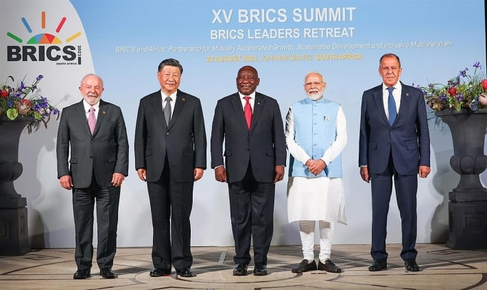 BRICS vorbește pe limba Americii!