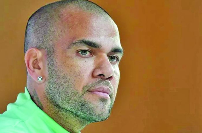 Lotul fotbaliștilor pușcăriași. Superstarurile care s-au transferat la „FC Penitenciarul”