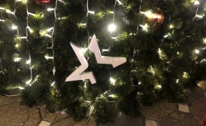 Când să le monteze, nu le-au mai găsit! Ornamente pentru iluminatul de sărbători aparţinând unei primării din țară, furate dintr-un depozit
