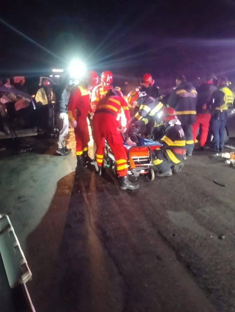 Accident grav în Hunedoara, pe Dealul Haţegului. Șase oameni, transportați la spital