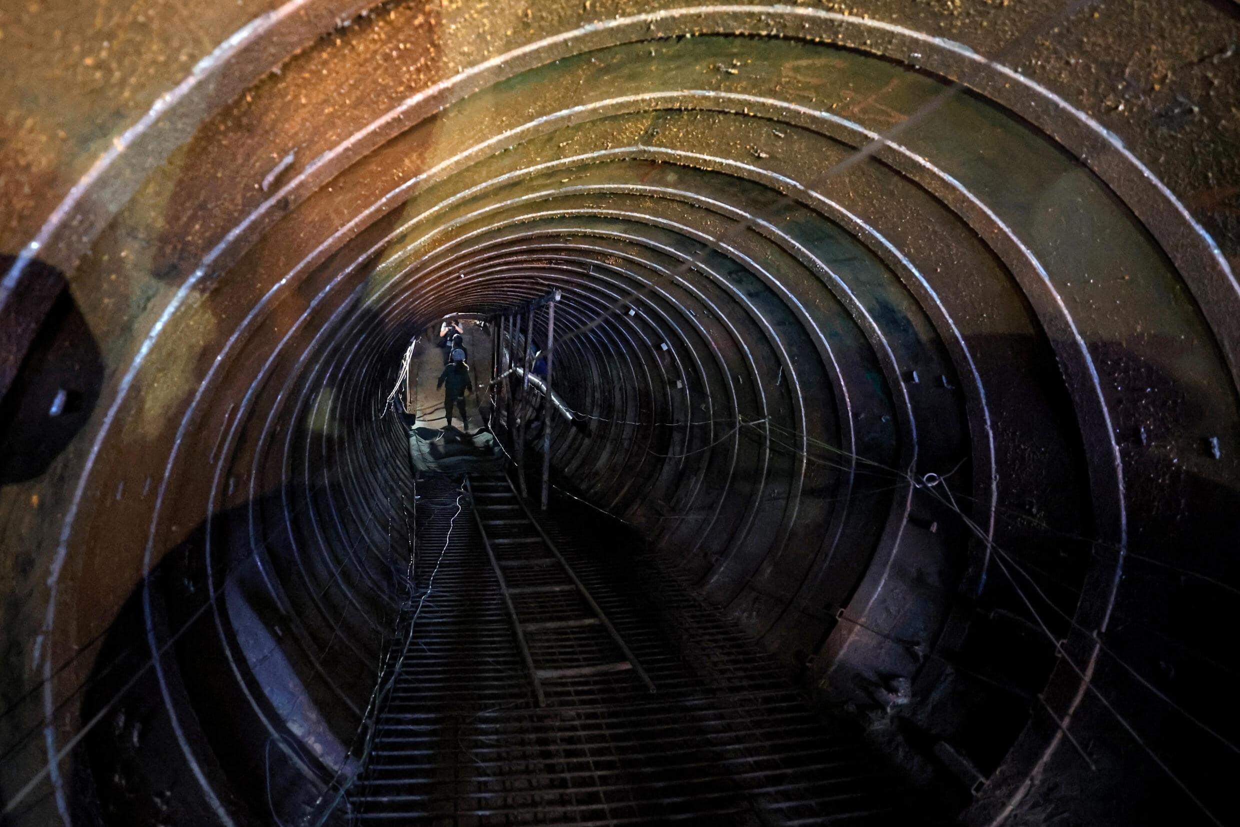 VIDEO| Armata israeliană a descoperit cel mai mare tunel făcut de Hamas/ Milioane de dolari băgați în infrastructură