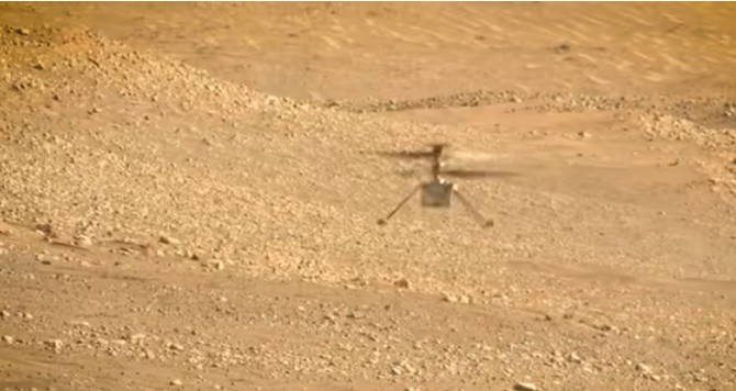 NASA a rămas cu „ochii în stele”. Elicopterul „Ingenuity” trimis pe Marte s-a stricat! (VIDEO)
