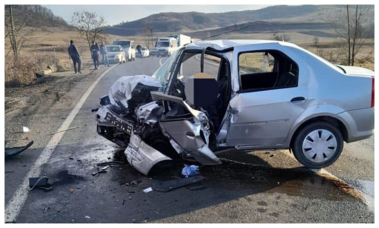 Accident cumplit pe DN 13: doi bărbați au murit. O femeie, în stare gravă