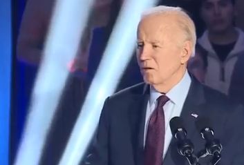 Încă o gafă „marca” Biden. L-a confundat pe Macron cu un fost președinte francez, care a murit în 1996 – VIDEO