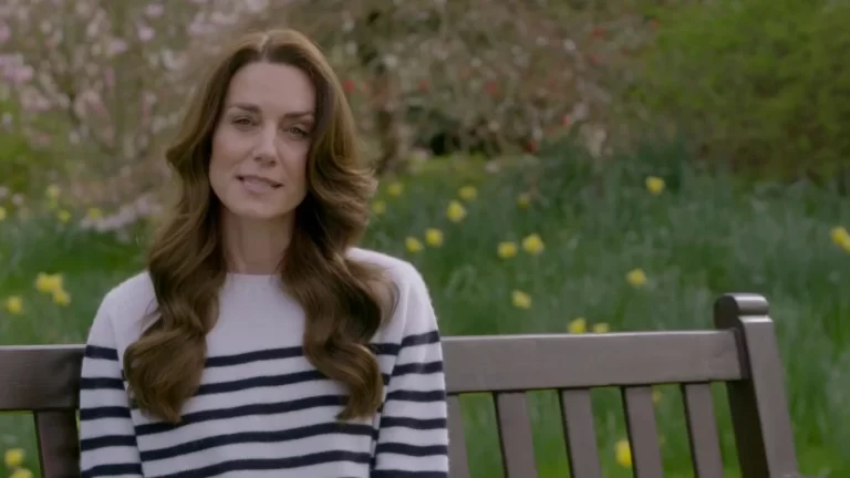 VIDEO: Kate Middleton anunţă că are cancer!