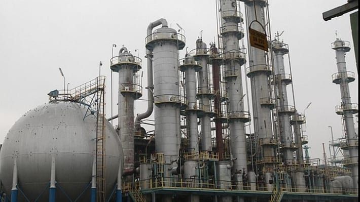 Oamenii de afaceri dau de pământ cu decarbonizarea. Industria s-a oprit!
