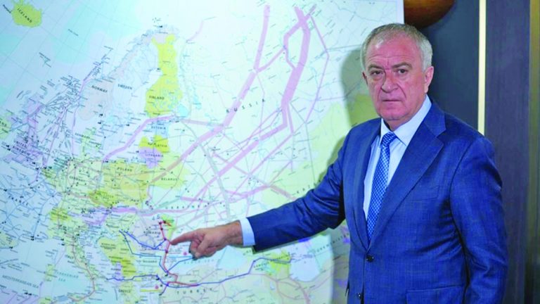 Coridorul Vertical. 27 de companii se bat pentru noul traseu balcanic al gazelor