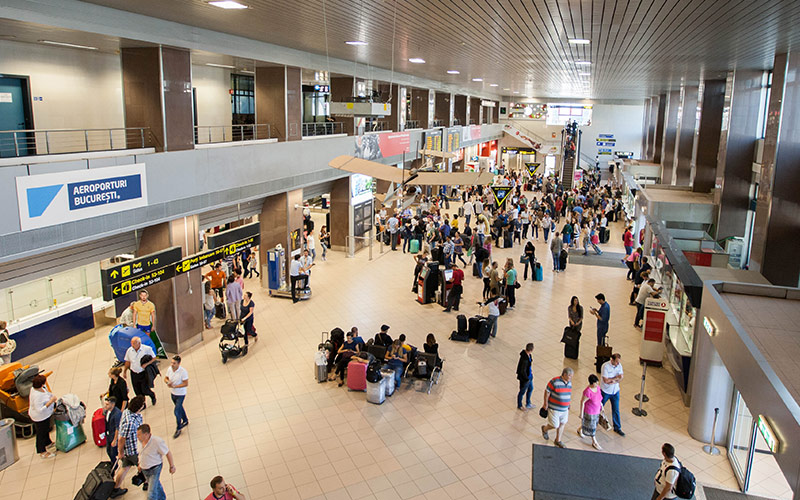 Cum păcălim prețurile nesimțite de pe Aeroportul Otopeni.