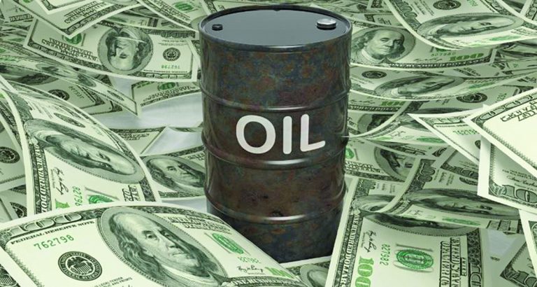 Prețurile cresc. Cât va urca petrolul în acest an?