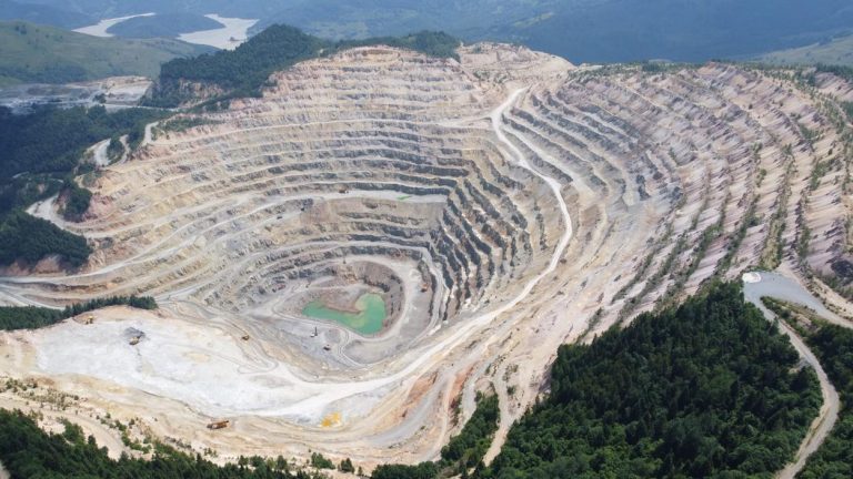 La Roșia Montană e îngropată o navă extraterestră imensă