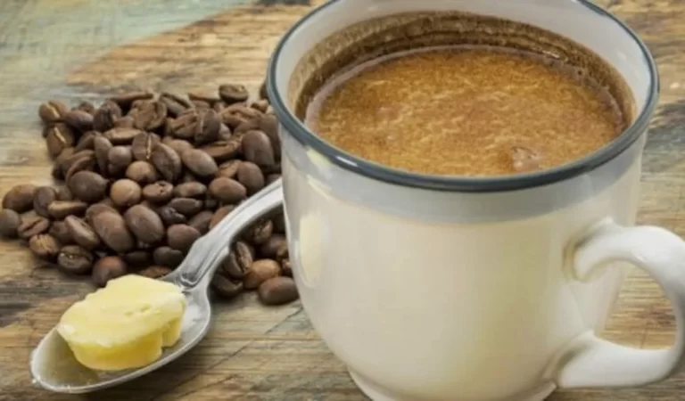 Rețetă de cafea cu unt. Este ultima „fiță” în dietă și nutriție