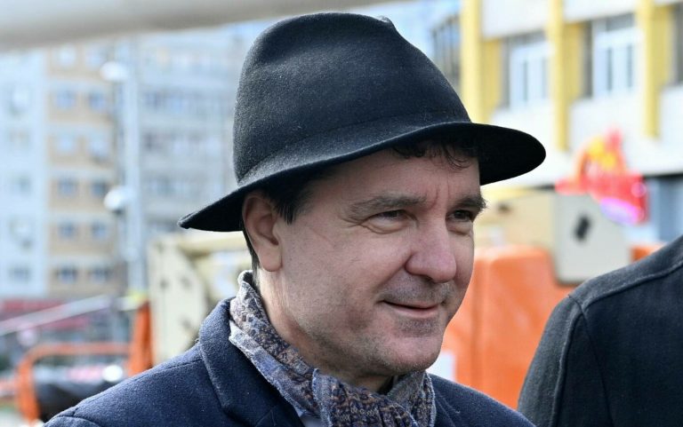 Nicușor Dan a văzut cu ochii lui o balenă uriașă pe Dâmbovița