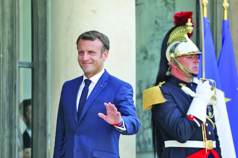 Decizie grea pentru Emmanuel Macron, înaintea turului doi al alegerilor parlamentare. Cum vrea să oprească ascensiunea dreptei