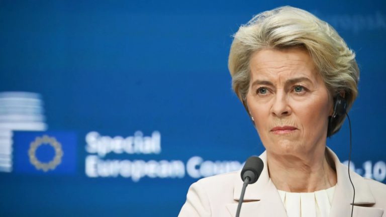 Ursula von der Leyen și Maria Zaharova ar fi fost răpite de extratereștri