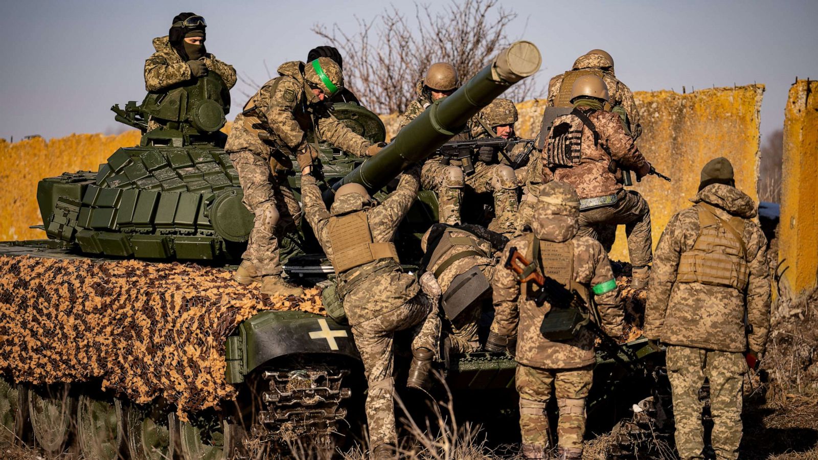 Serviciile secrete rusești acuză fără dovezi SUA că vor să trimită la luptă în Ucraina deținuți din cei mai periculoși