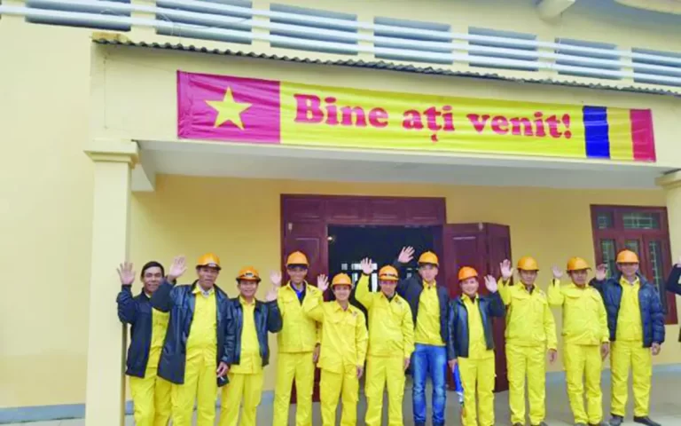 Guvernul a importat masiv asiatici. Românii îngroașă rândurile șomerilor