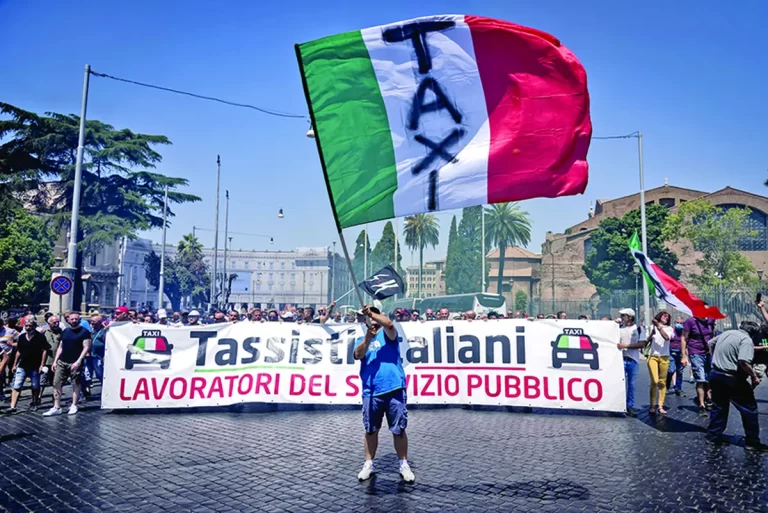 Taximetriștii corup Italia