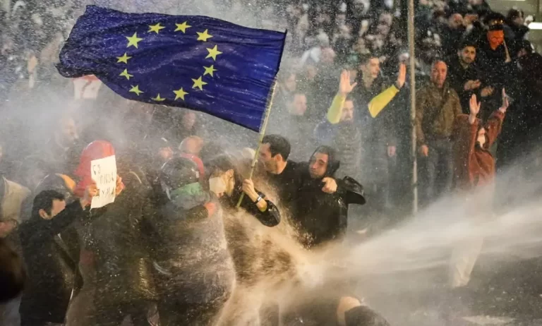 Uniunea Europeană se transformă într-o șandrama