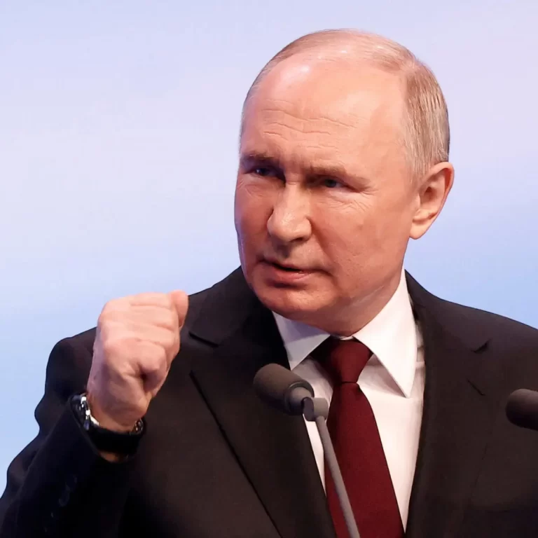 Kremlinul a anunțat pe cine trimit la Riad ca să discute, în numele lui Putin, cu delegația americană
