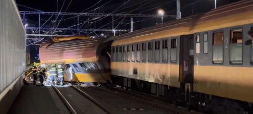 Tragedie în Cehia. Patru morţi şi zeci de răniţi în urma unui accident feroviar – VIDEO