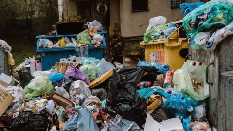Stare de alertă în Brăila, din cauza gunoaielor