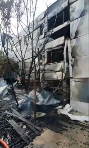 Pompierii, în alertă! Incendiu puternic în Capitală. Mai multe autospeciale, trimise la fața locului – VIDEO