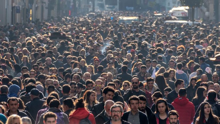 Fie vorba între noi, tremurați ca varga, vai de capul nostru, oameni buni!